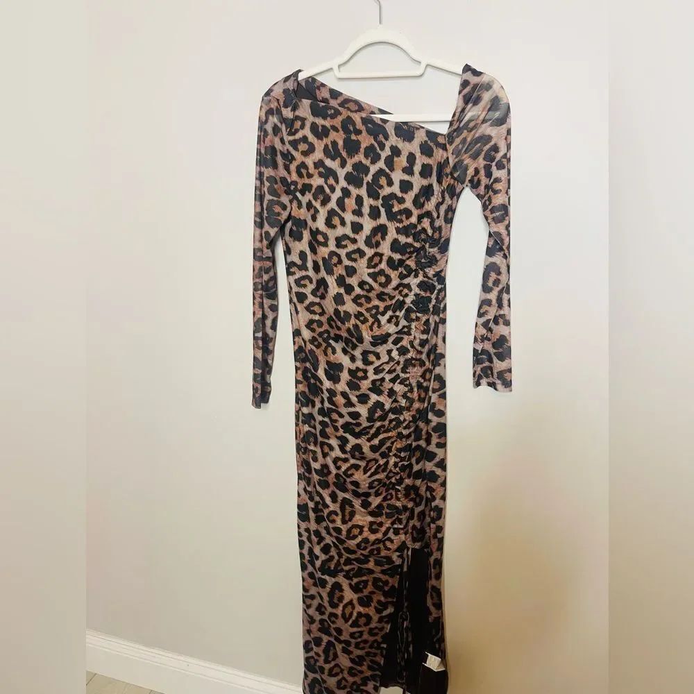 New Leopard print Asymmetrical Bodycon midi dress - Picture 7 of 9